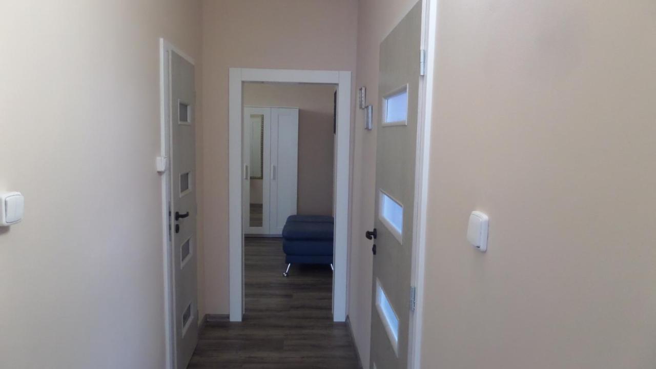 Byt S Jedinecnym Vyhledem Decin Exterior foto