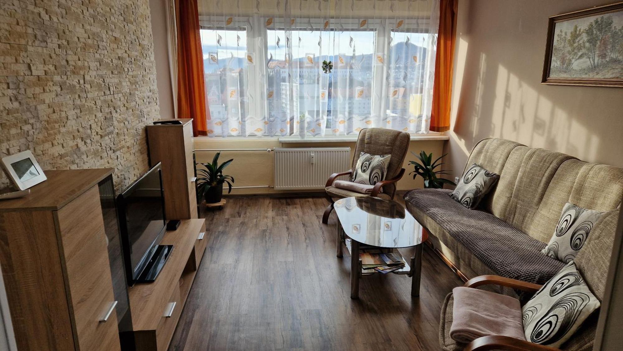 Byt S Jedinecnym Vyhledem Decin Exterior foto
